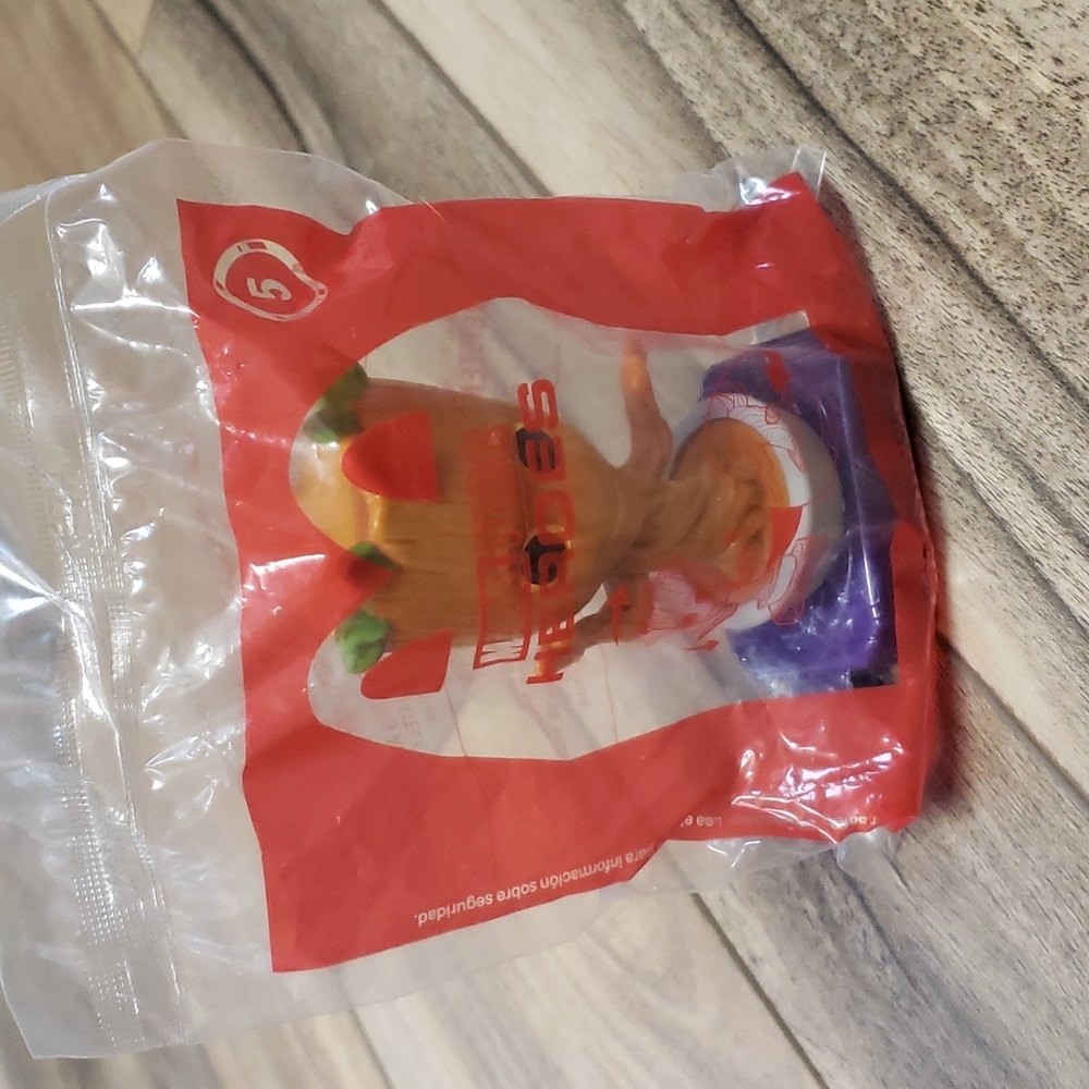 NEW Marvel Studios Character "Potted Groot" Happy Meal Toy